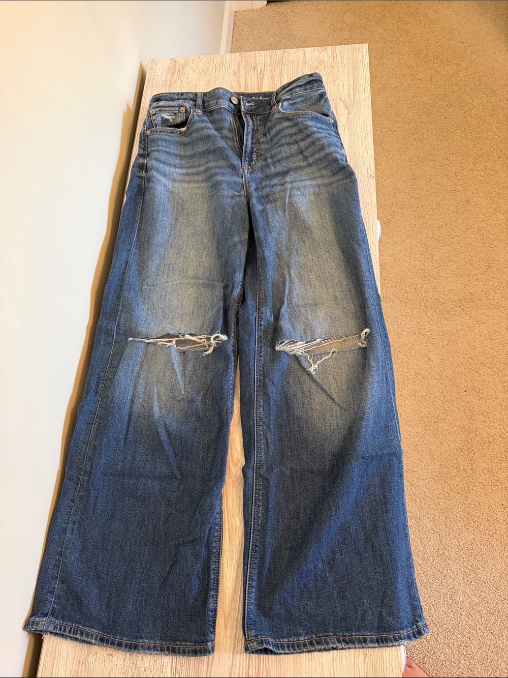 American Eagle Outfitters medium blue denim jeans SIZE 2 SHORT*